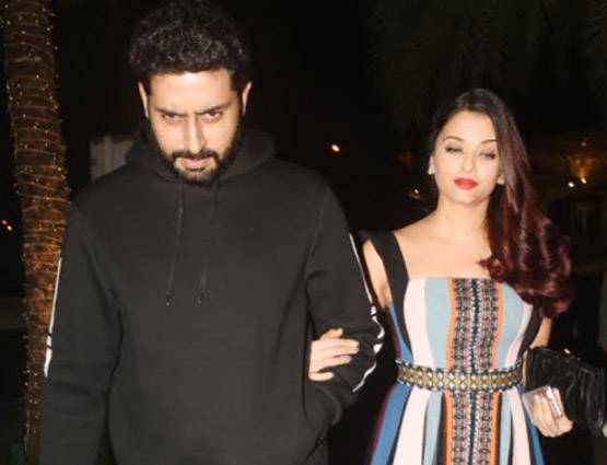 अभिषेक को जाने नहीं देना चाहती ऐश्वर्या, यूं हाथ थामे नजर आईं