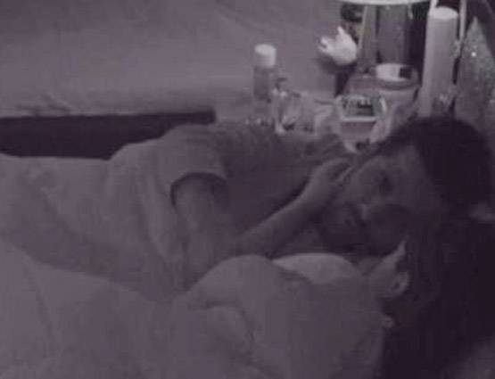 Bigg Boss में पुनीश-बंदगी ने शेयर की एक बेड और रजाई, घरवाले हैरान