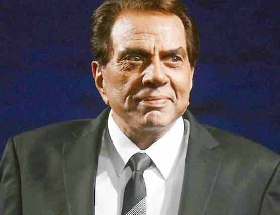 लाख कोशिशों के बावजूद हेमा, धर्मेंद्र को नहीं सिखा पाईं डांस