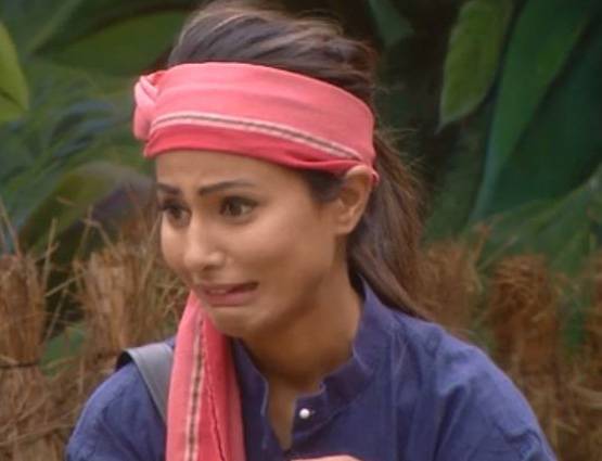 Bigg Boss से बदतमीजी पर मिला जवाब, कान पकड़ रोई हिना खान