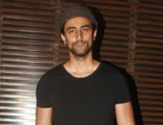 'पैडमैन' के रिलीज से पहले 'गोल्ड' की शूटिंग खत्म, अक्षय ने की पार्टी