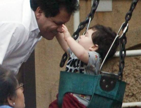 B'DAY से पहले पार्क में झूले पर खेलते दिखे तैमूर, तस्वीरें VIRAL