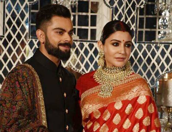 देखें: विराट-अनुष्का के रिसेप्शन की फोटोज, ऐसा रहा लुक