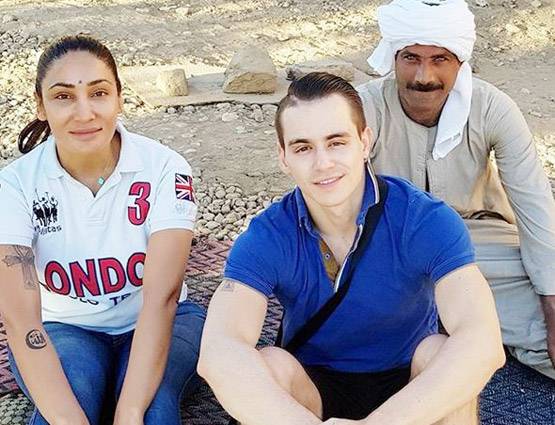 इजिप्ट में हनीमून मना रही हैं सोफिया, शेयर किया बेडरूम VIDEO