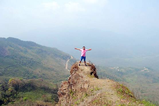सरकार ने नहीं किया काम, तो इस शख्स ने खुद ही बनवा दी 100 KM लंबी सड़क
