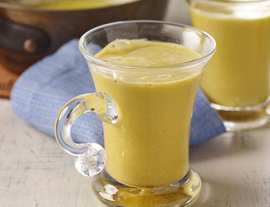 फिटनेस और अच्छी नींद के लिए रोजाना पिएं हल्दी वाला दूध