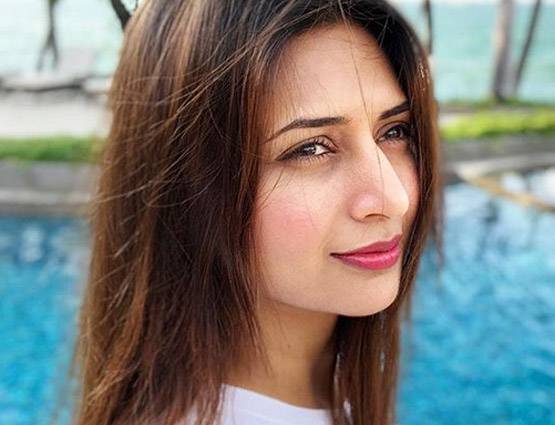 Birthday मनाने थाईलैंड पहुंचीं दिव्यांका त्रिपाठी, शेयर की PHOTOS