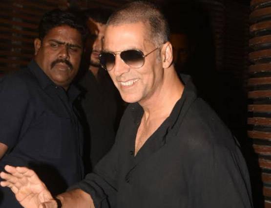 'पैडमैन' के रिलीज से पहले 'गोल्ड' की शूटिंग खत्म, अक्षय ने की पार्टी