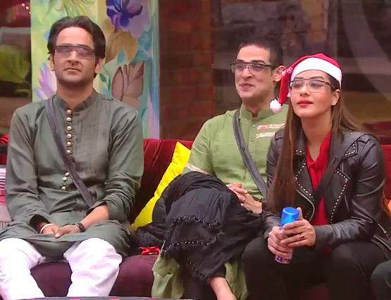 हिना और शिल्पा पर भड़की अर्शी, लगाए ये आरोप