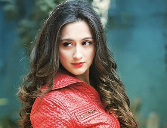 ये खूबसूरत टीवी एक्ट्रेस हिना खान को नहीं लगती सुंदर