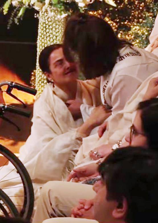 शशि कपूर के प्रेयर मीट में रोने लगी थीं रेखा, सामने आया वीडियो