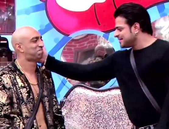 Bigg Boss 11: एक्स कंटस्टेंट ने एंट्री करते ही दिए ऐसे बयान, घरवालों के उड़े होश