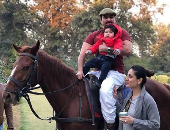 पटौदी पैलेस में तैमूर का नवाबी लुक, खान परिवार संग दिखे 'कपूर्स'