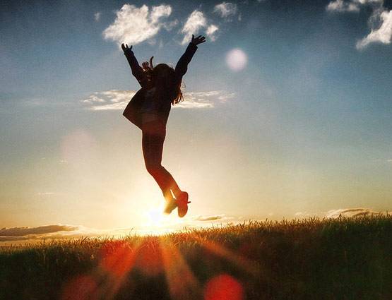 हथेली पर हो ये निशान तो दुनिया में कोई आपको हरा नहीं सकता!