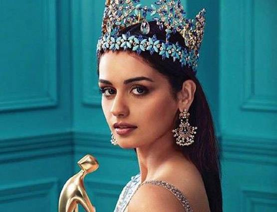 फैमिली के साथ हॉलीडे पर हैं मिस वर्ल्ड मानुषी, देखें PHOTOS