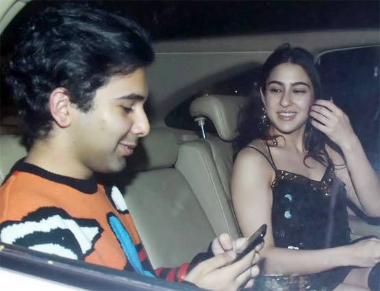 करीना कपूर की क्रिसमस पार्टी में सबसे स्टाइलिश दिखे सारा-इब्राहिम