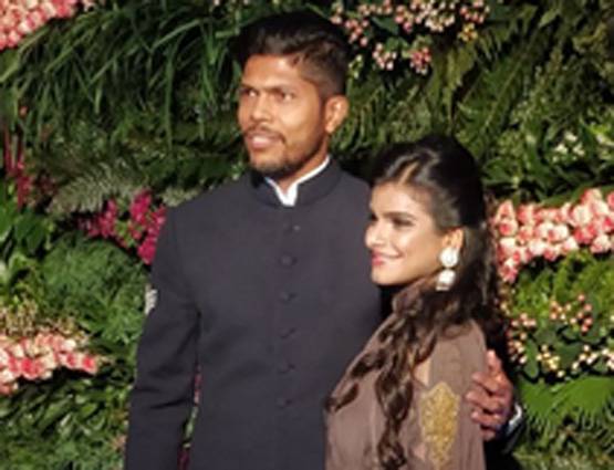 Photos: रिसेप्शन में विराट की मां-भाभी-भैया का ऐसा दिखा अंदाज