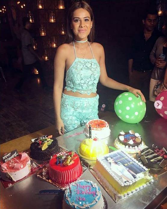 दीपिका को पछाड़कर TV की ये एक्ट्रेस बनी 'सेक्सीएस्ट वुमन'