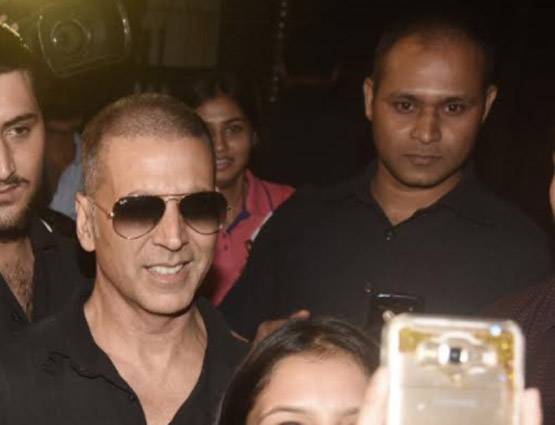 'पैडमैन' के रिलीज से पहले 'गोल्ड' की शूटिंग खत्म, अक्षय ने की पार्टी