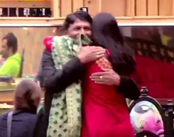 बिग बॉस के घर में अर्शी की तरह दिखा उनके पापा का अंदाज