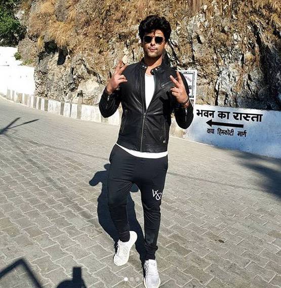 BIGG BOSS: हिना के सपोर्ट में बोले कुशाल- उसे बख्श दो