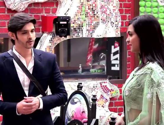 Bigg Boss 11: एक्स कंटस्टेंट ने एंट्री करते ही दिए ऐसे बयान, घरवालों के उड़े होश