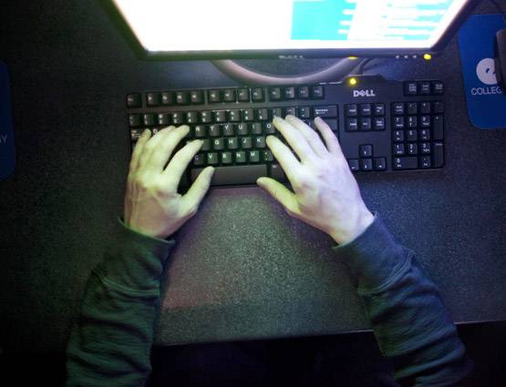 कौन सी ट्रेन हुई रद्द या है लेट, ये सरकारी ऐप देगा सारी जानकारी