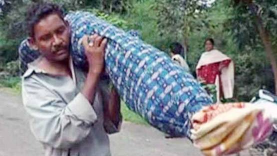 ऐसे बदल गई दाना मांझी की लाइफ: नया घर, नई बाइक और नई वाइफ