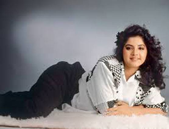 स्मिता पाटिल ही नहीं ये नायिकाएं भी कम समय में दुनिया छोड़ गईं