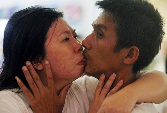 44 का पति 33 साल की पत्नी को जब 58 घंटे तक किया KISS