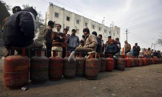 LPG गैस कनेक्शन को आधार से लिंक करना है जरूरी, ऐसे करें