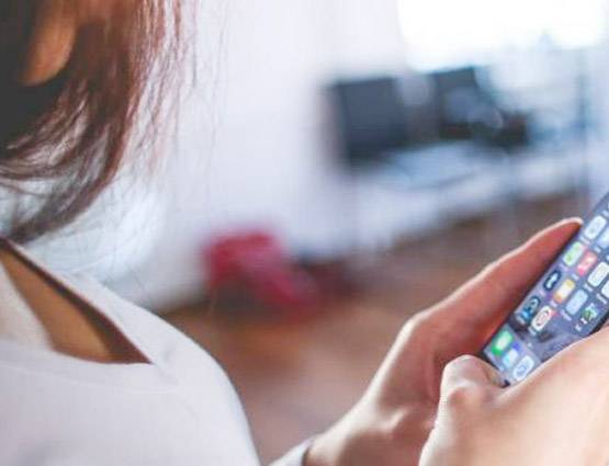 मोबाइल स्क्रीन अनलॉक कर करें कमाई, ये कंपनी लाई ऑफर