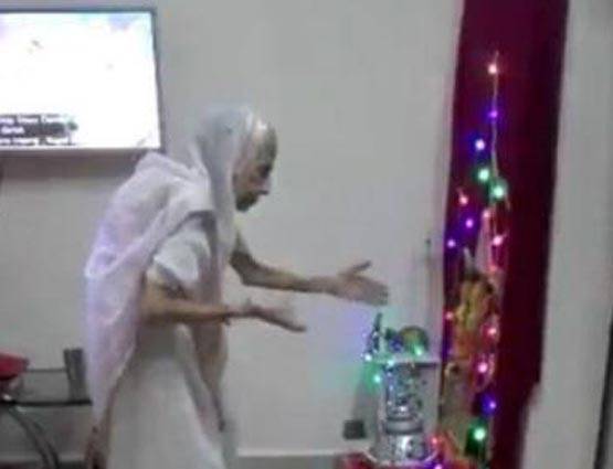 मोदी-योगी की ये फोटो देख कहेंगे- ऐसा फर्जीवाड़ा अगले साल ना कीजो!