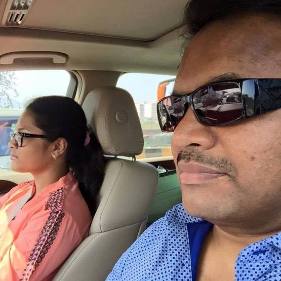 40 रुपये सैलरी में करता था वेटर की नौकरी, ये काम कर बना करोड़पति!