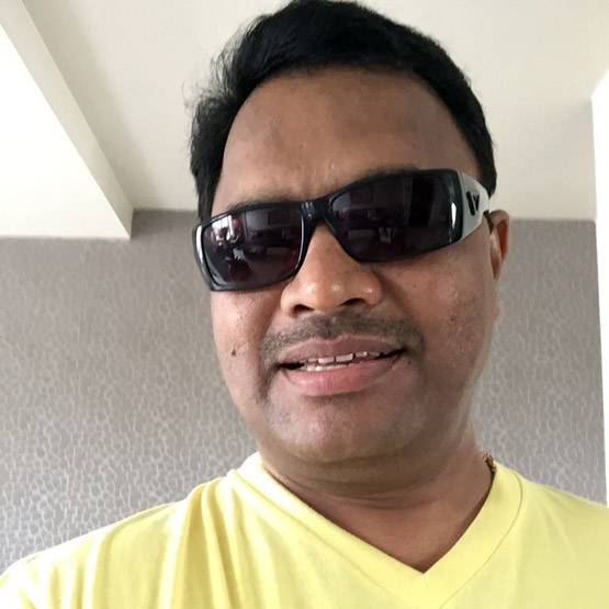 40 रुपये सैलरी में करता था वेटर की नौकरी, ये काम कर बना करोड़पति!