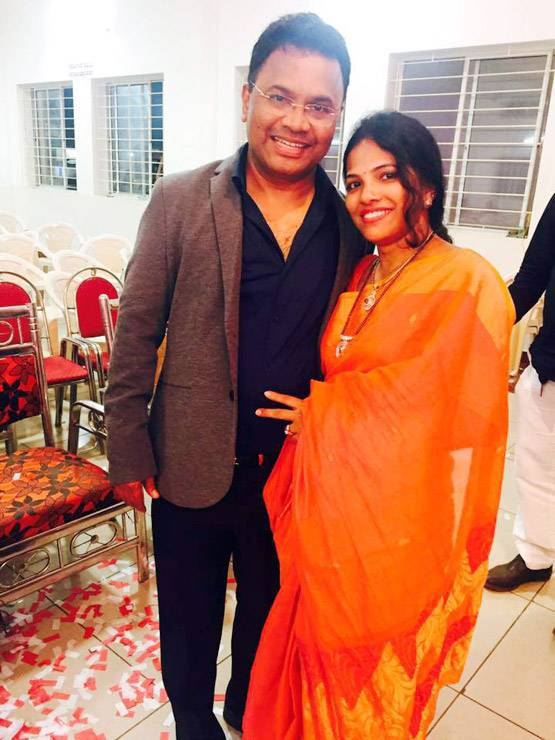 40 रुपये सैलरी में करता था वेटर की नौकरी, ये काम कर बना करोड़पति!