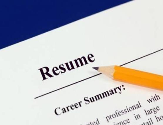 रिज्यूमे में नहीं लिखें ये बातें, हाथ से जा सकती है नौकरी