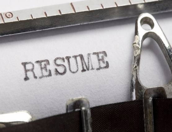 रिज्यूमे में नहीं लिखें ये बातें, हाथ से जा सकती है नौकरी