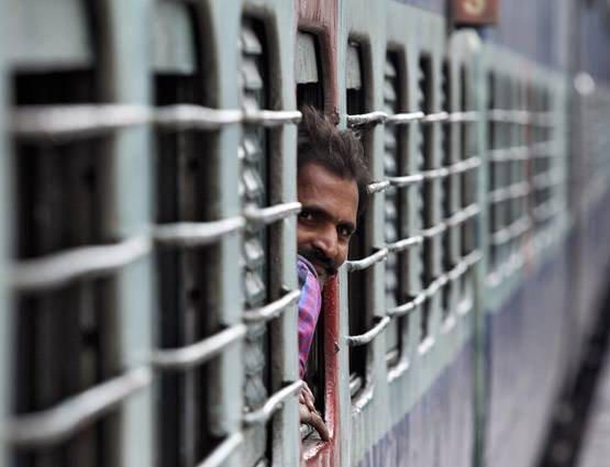 IRCTC को आधार से करें लिंक, पाएं मुफ्त यात्रा का मौका