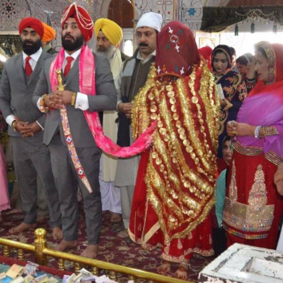 पाकिस्तान सेना के पहले सिख अफसर शादी के बंधन में बंधे