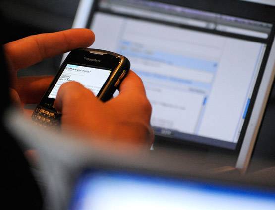 SBI के ये 5 ऐप करेंगे लेनदेन आसान, मोबाइल से होगा हर काम