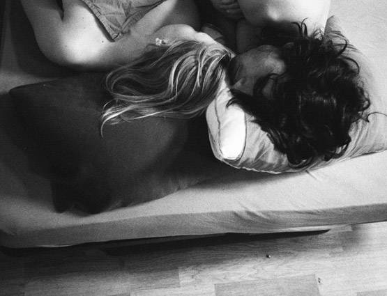 पीरियड्स में पार्टनर के साथ संबंध बनाना कितना गलत?