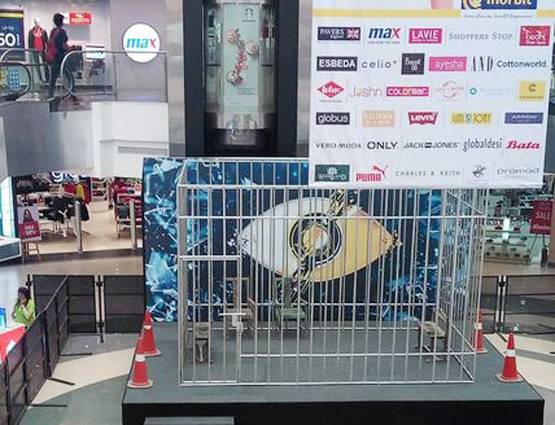 Bigg Boss: लाइव वोटिंग में शिल्पा-विकास का क्रेज, फैंस की भीड़ उमड़ी