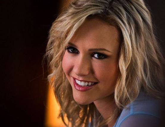 फूड चेन में काम करती थी ये लड़की, 16 की उम्र में बनी एडल्ट स्टार