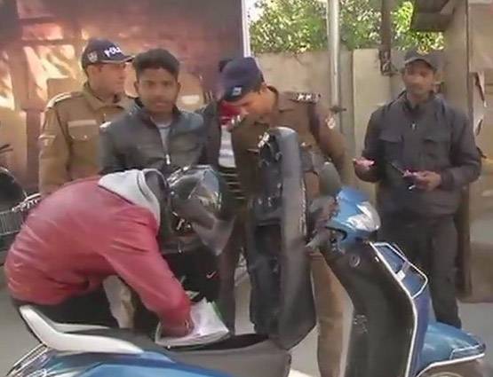 पद्मावत पर बवाल से कई इलाकों में कर्फ्यू जैसा माहौल, डरे हुए हैं लोग