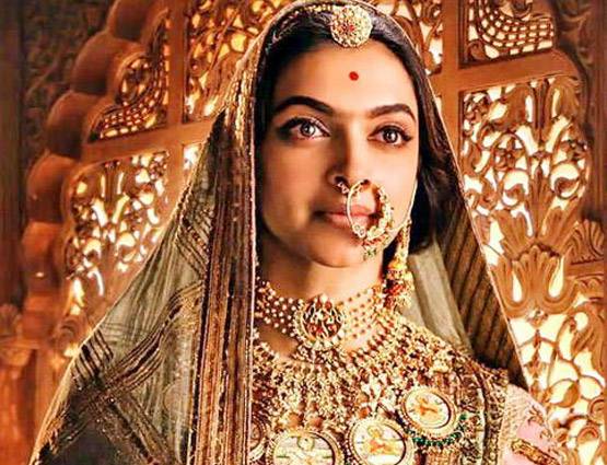 पद्मावत में दीपिका का शाही लुक, 20 किलो के जेवर-4kg का दुपट्टा