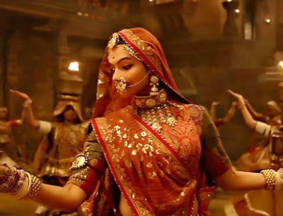 पद्मावत में दीपिका का शाही लुक, 20 किलो के जेवर-4kg का दुपट्टा