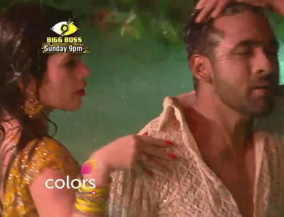 बिग बॉस में रोमांस का तड़का, पुनीश-बंदगी ने 'टिप टिप' पर किया डांस