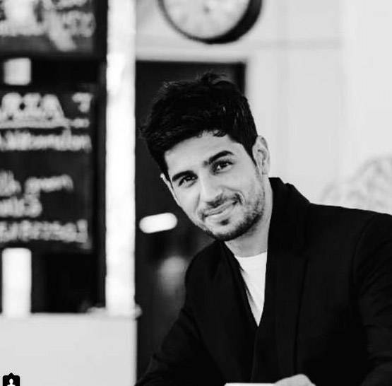 अय्यारी का ये आर्मी ऑफिसर लड़कियों के मामले में है बेहद शर्मीला