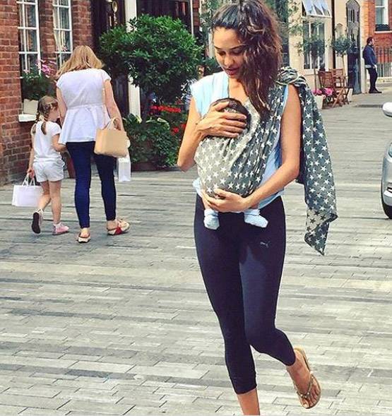 लीजा हेडन ने शेयर की बेटे की फोटो, फिर छि‍पाया चेहरा